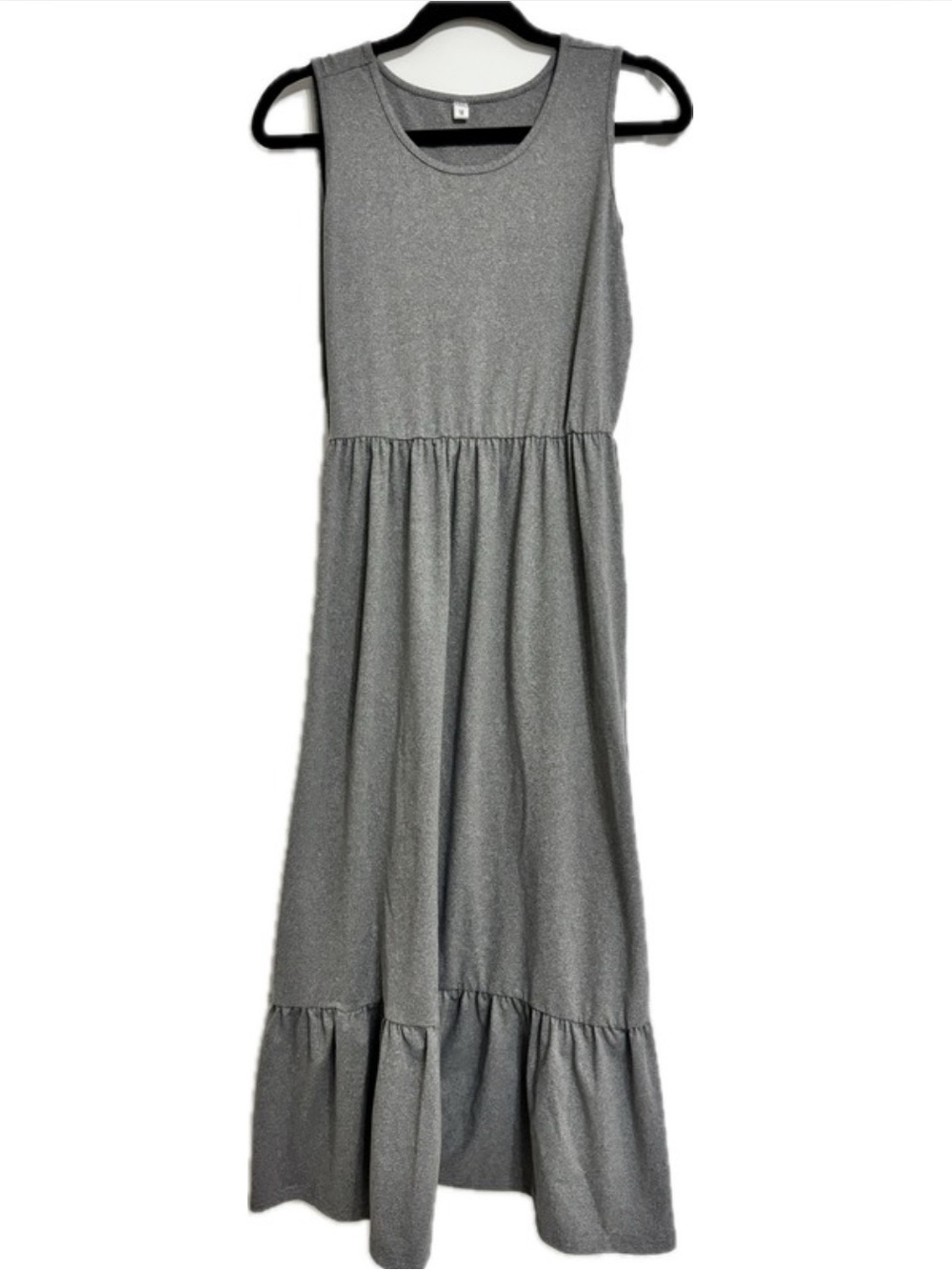 Sleeveless grey Midi Dress with Tiered Hem